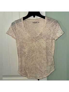 Abercrombie & Fitch Soft tee-purple/cream-size XS